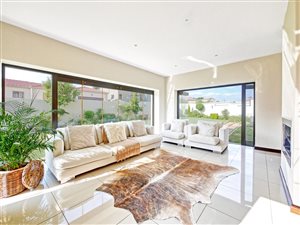 4 Bed House in Willaway