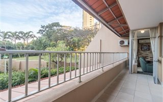 3 Bedroom Flat in Morningside