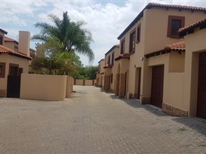 3 Bedroom Townhouse in Raslouw