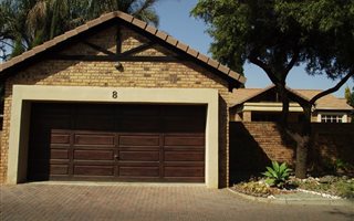 3 Bedroom Townhouse in Moreleta Park