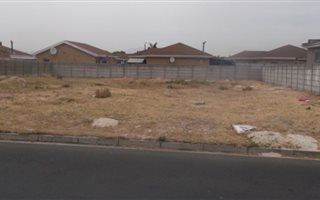 575 m² Land available in Soneike