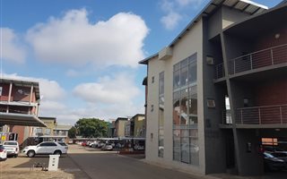 190 m² Office Space in Bendor