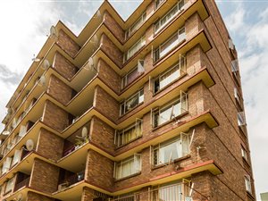 3 Bed Apartment in Sunnyside