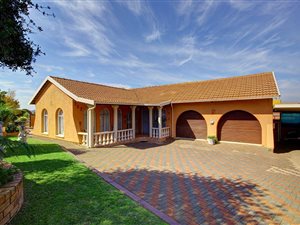 3 Bed House in Grobler Park