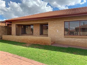 3 Bed Simplex in Wilro Park