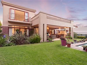 5 Bed House in Dainfern Golf Estate