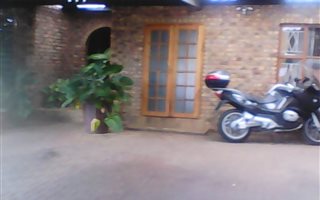 3 Bedroom House in Riamarpark