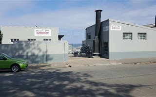 907 m² Commercial space in Westbank
