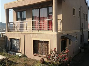 3 Bed Duplex in Trenance Manor