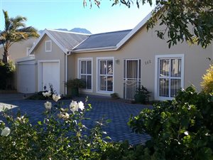 3 Bed House in Langerug