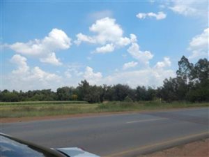 1000 m² Land available in Riversdale