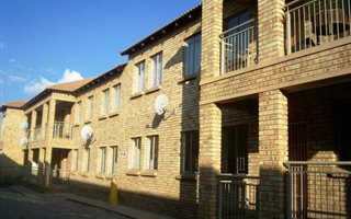 2 Bedroom Apartment in Bronkhorstspruit