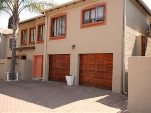4 Bed Duplex in Woodhill