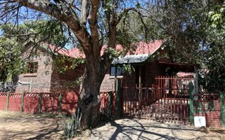 3 Bedroom House in Sonheuwel