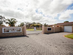 3 Bed Townhouse in Lorraine