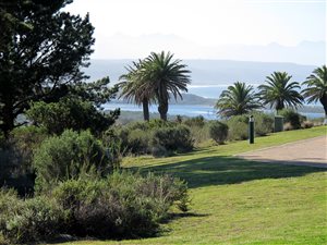 819 m² Land available in Plettenberg Bay