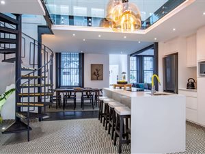 3 Bed House in Bantry Bay