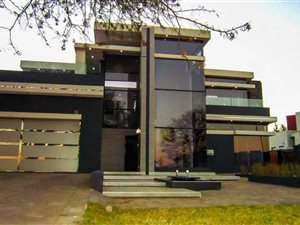 4 Bed House in Midstream Hill