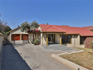 3 Bed House in Glenvista