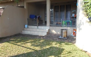 2 Bedroom Duplex in West Acres