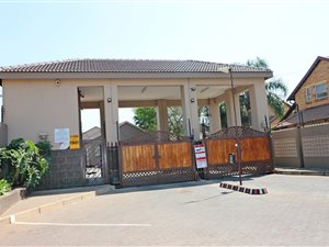 2 Bed Apartment in Pomona