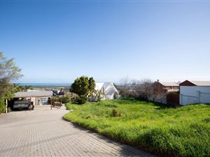 791 m² Land available in Heldervue
