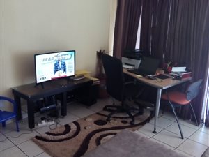2 Bed Apartment in Clarina