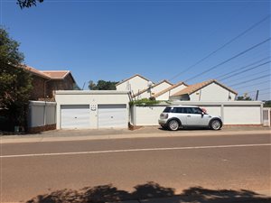3 Bed Duet in Erasmuskloof