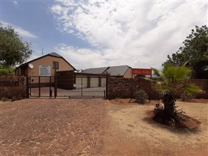 2 Bed Townhouse in Bonaero Park
