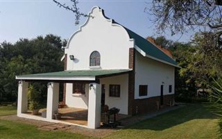 19 ha Smallholding in Broederstroom
