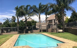 2 Bedroom Townhouse in Edenglen