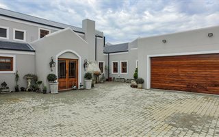 1.2 ha Farm in St Helena Bay