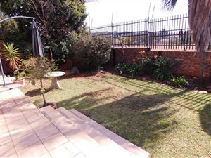 3 Bed Townhouse in Moreleta Park