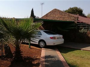 4 Bed House in Elandspoort