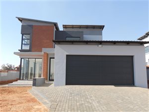 3 Bed House in Kameeldrift