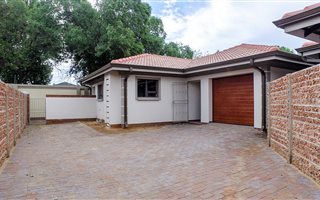 2 Bedroom Cluster in Comet