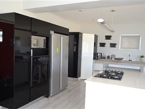 3 Bed House in Blue Lagoon