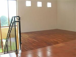 2 Bed Townhouse in Pineslopes