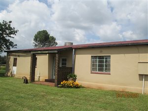 2.1 ha Farm in Rosashof