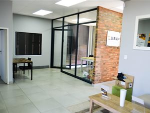 250 m² Commercial space in Hazeldean (Silverlakes Surroundings)