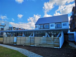 1 Bed Apartment in Paardevlei