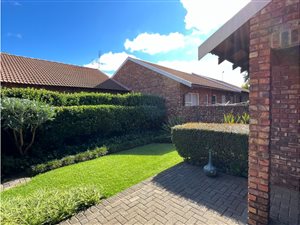 3 Bed Townhouse in Langenhoven Park