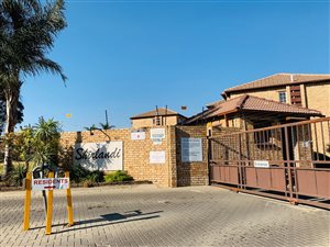2 Bed Apartment in Halfway House