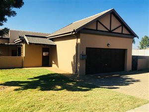 3 Bedroom House in Waterval East