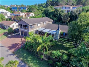 6 Bed House in Lower Robberg