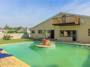 4 Bed House in Gonubie