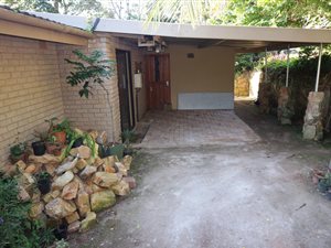 2 Bed Apartment in Kloof
