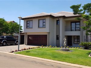 4 Bed House in Leeuwenhof Estate