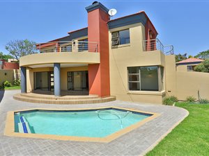 4 Bed House in Boskruin
