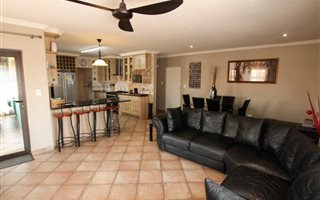 3 Bedroom House in Monavoni
